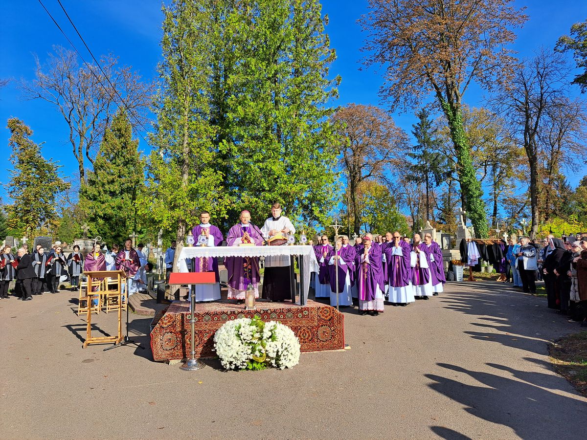 Znicze zapłonęły na Kresach [galeria]