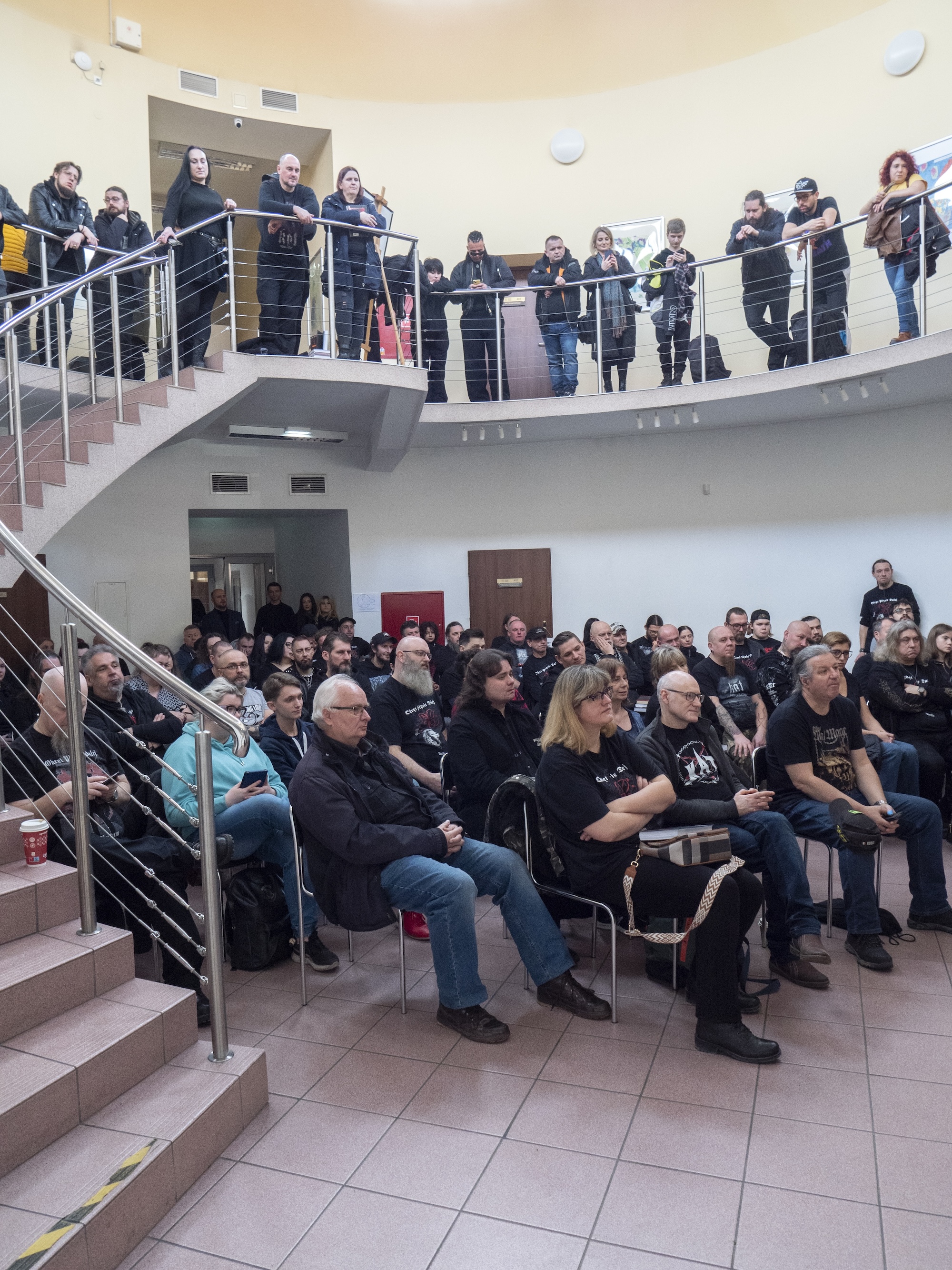  W drugą rocznicę śmierci wokalisty Kata okręt…