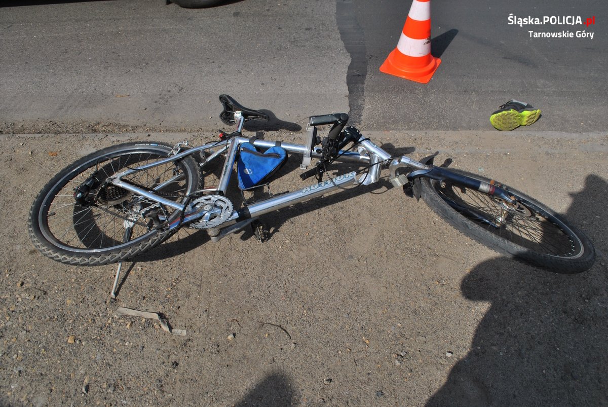  Kompletnie pijany kierowca wjechał w rowerzystę…