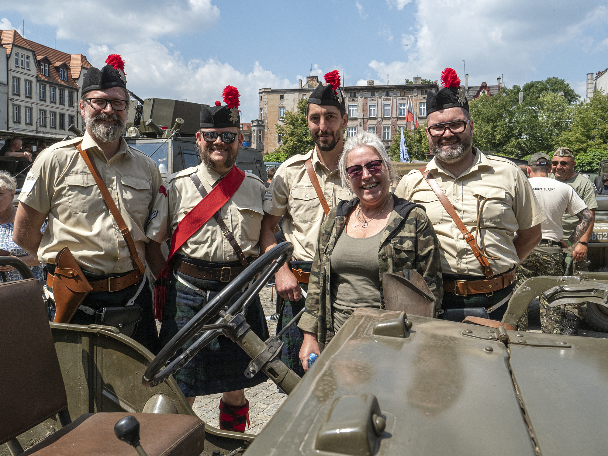 Miłośnicy militariów opanowali miasto (Galeria)