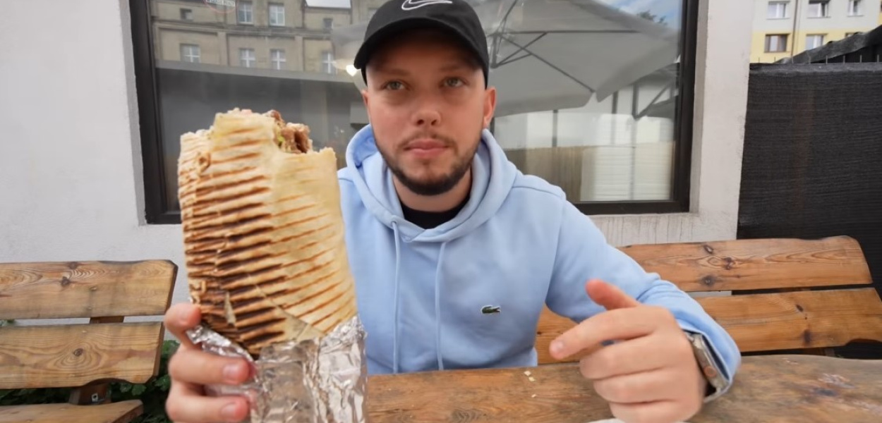 Gigantyczny kebab z "małej mieścinki"