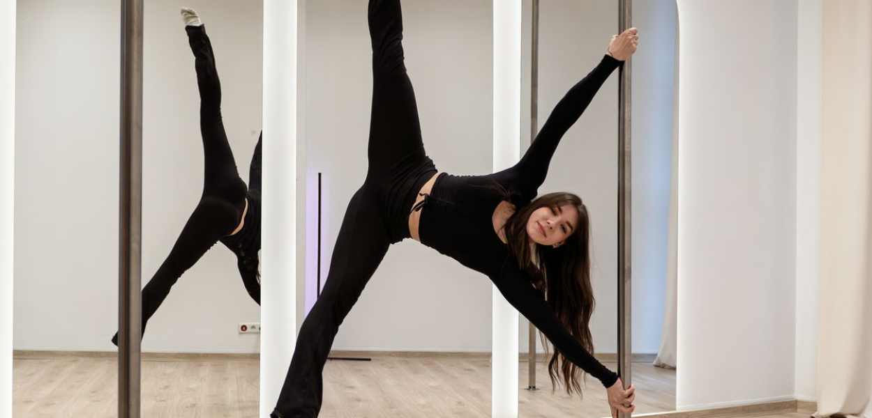 Pole dance, czyli wzmocnić kobiecość