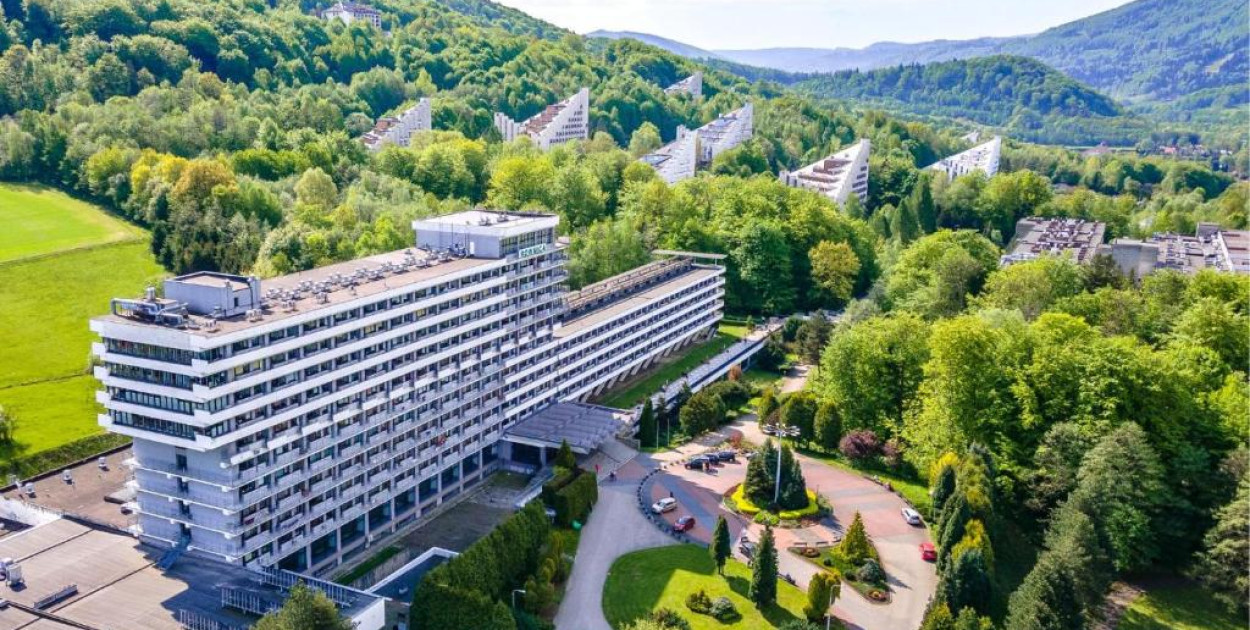Wyjazd do sanatorium to sposób na podreperowanie zdrowia w pięknym miejscu