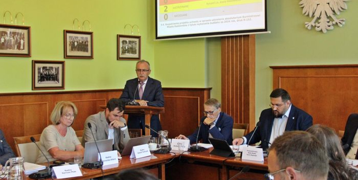 Burmistrz Tobor większośći w Radzie nie ma, ale najważniejsze głosowanie wygrał