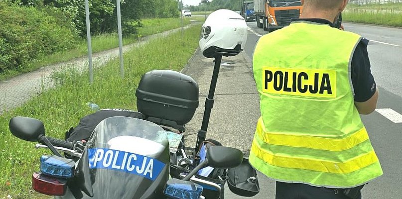 Pirat z Bytomia mknął przez Radzionków  - 28230