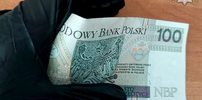 Próbował wręczyć (marną) łapówkę - 28386