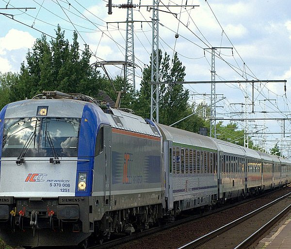 Pasażerowie będą zachwyceni. Premier potwierdził ważne wieści-28405
