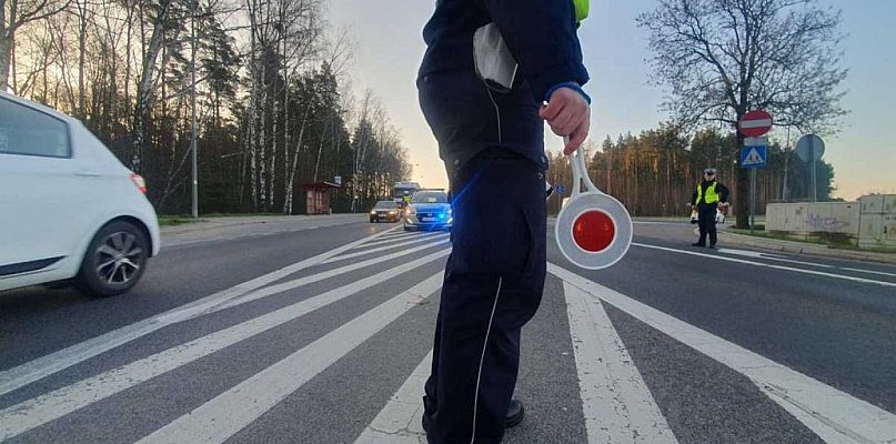 Z pasów prosto za kraty - 28412