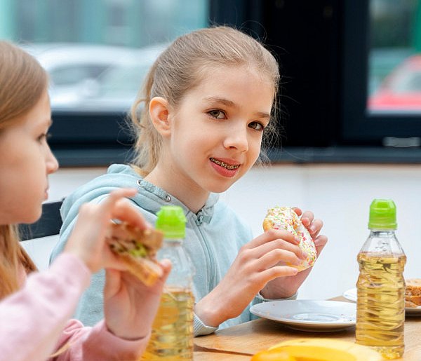 Dzieci już tego nie kupią w szkole? Rząd zapowiada zmiany-28780