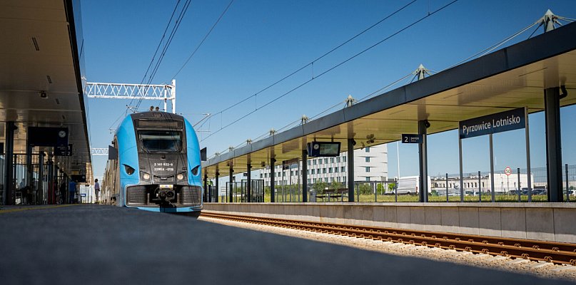 Bezpośredni pociąg zawiezie nas lotnisko  - 28931
