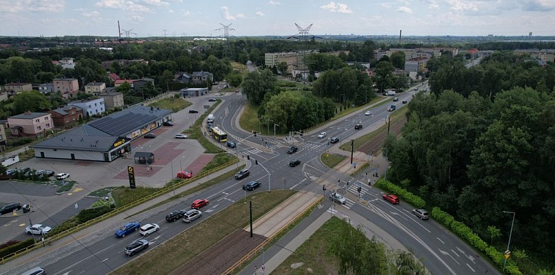 Tramwaj z priorytetem na skrzyżowaniu       - 29140
