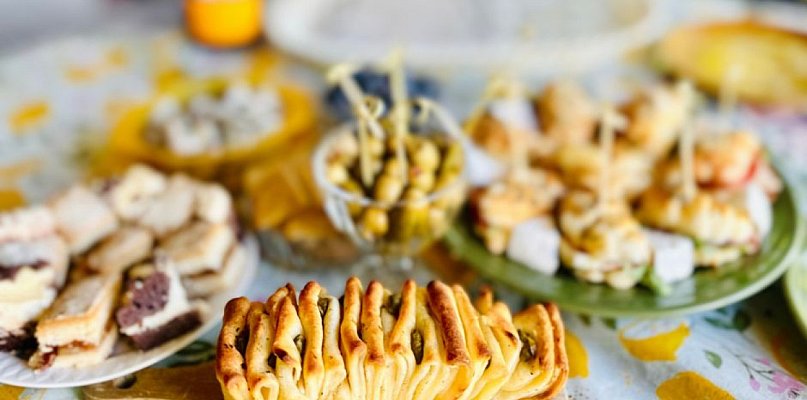 Coś pysznego na weekend! Rwany chlebek z kaparami - 29246