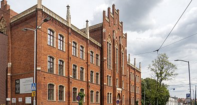 Szkoła Muzyczna - 80 lat historii i... więcej-29299