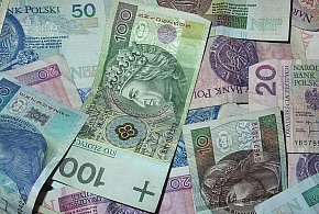Przez lata dostawali zaniżoną emeryturę. Przełom dla tysięcy seniorów-29386