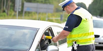Jechał bez prawa jazdy i po pijanemu-29479
