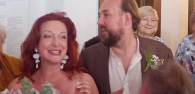 Poznali się w teatrze, pobrali na scenie    -29524
