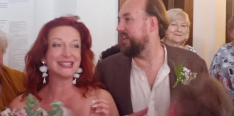 Poznali się w teatrze, pobrali na scenie     - 29524