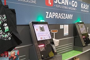 Gigant handlowy może opuścić kraj. Ma w Polsce 800 sklepów-30041