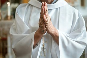 Nowe dane z Kościoła. Coraz mniej młodych wybiera drogę kapłaństwa?-30277