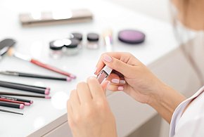 Nie używaj tych kosmetyków. GIS ostrzega przed produktami-31407