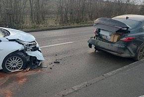 Auta zderzyły się na ulicy Knosały-31611