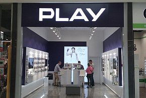 Potężna kara dla Play. Sieć ma zwrócić klientom pobrane środki-31663