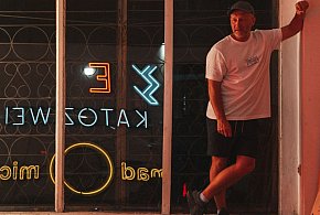 Człowiek, który kocha neony-31942