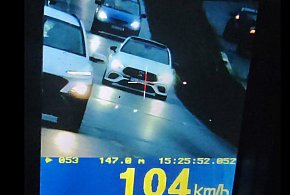 Stracił prawo jazdy, bo pędził jak szalony