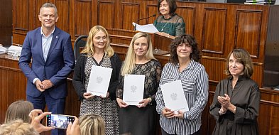 Nauczyciele otrzymali awanse zawodowe-29812