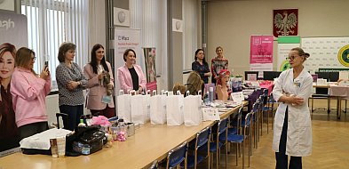 Onkosiła odwiedziła pacjentki onkologiczne w bytomskim szpitalu-30549