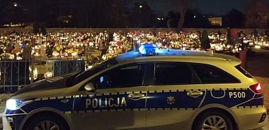 Policja apeluje o rozwagę podczas powrotu z cmentarzy-30845