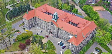 Uwaga! Urzędnicy będą mieć długi weekend!-30941