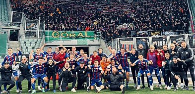 Niebiesko-czerwoni zdobyli Wrocław-30995