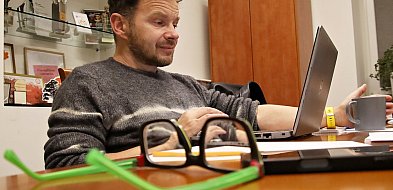 Profesor pisze na zaliczenie-31392