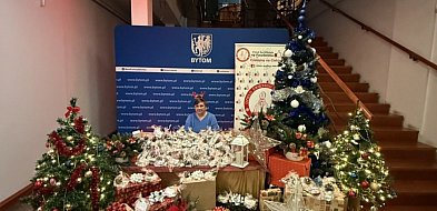 Pakowali paczki dla potrzebujących-31452