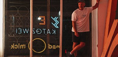 Człowiek, który kocha neony-31942