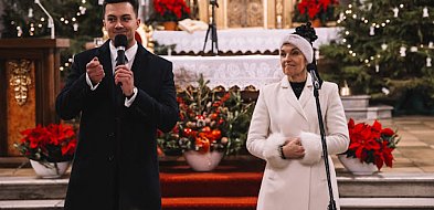 Wspólne kolędowanie z gwiazdami muzyki-31966