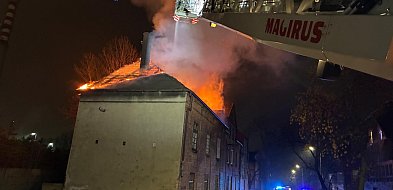 Pustostan płonął podczas świąt-31984