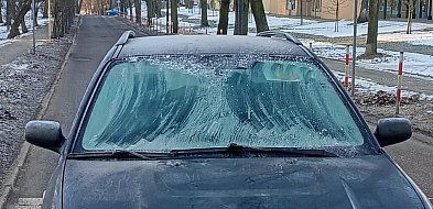 Nie odszronił szyb i potrącił kobietę na pasach