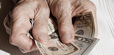 Fałszywy adwokat oskubał dziadka