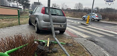 Trzy panie, jedno rondo i śliska nawierzchnia