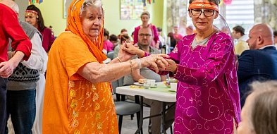 Seniorzy bawili się w klimatach Bollywood