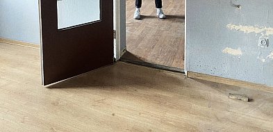 Mimo zakazu, sprawca przemocy wtargnął do mieszkania byłej partnerki