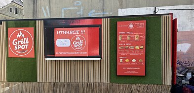Nowa budka w centrum Bytomia. Na pierwszych klientów czekają darmowe kebaby