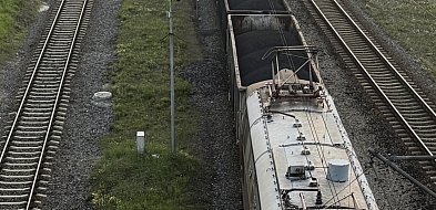 Mieszkaniec Bytomia został przyłapany na kradzieży ropy ze składu pociągu