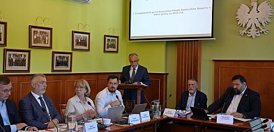Burmistrz Tobor z dwudziestym absolutorium. Także od radnych opozycji