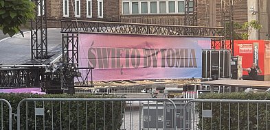 Najgorętsze dni miasta w historii. Będzie wsparcie medyczne i darmowa woda