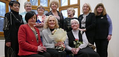 Z seniorami przy sztalugach
