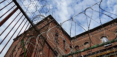 Dwóch przestępców we wspólnej kryjówce