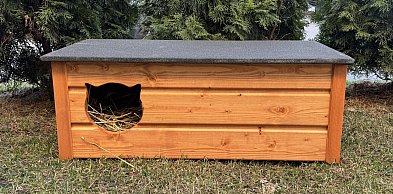 W Bytomiu pojawiły się nowe budki dla wolno żyjących kotów